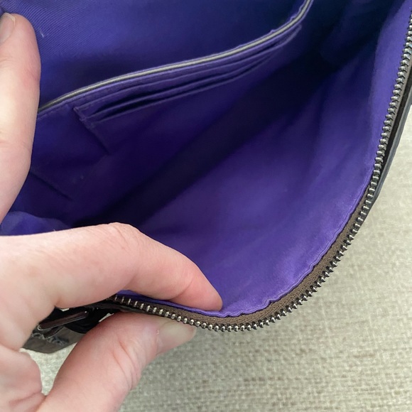 Adorable Coach clutch - Picture 6 of 6